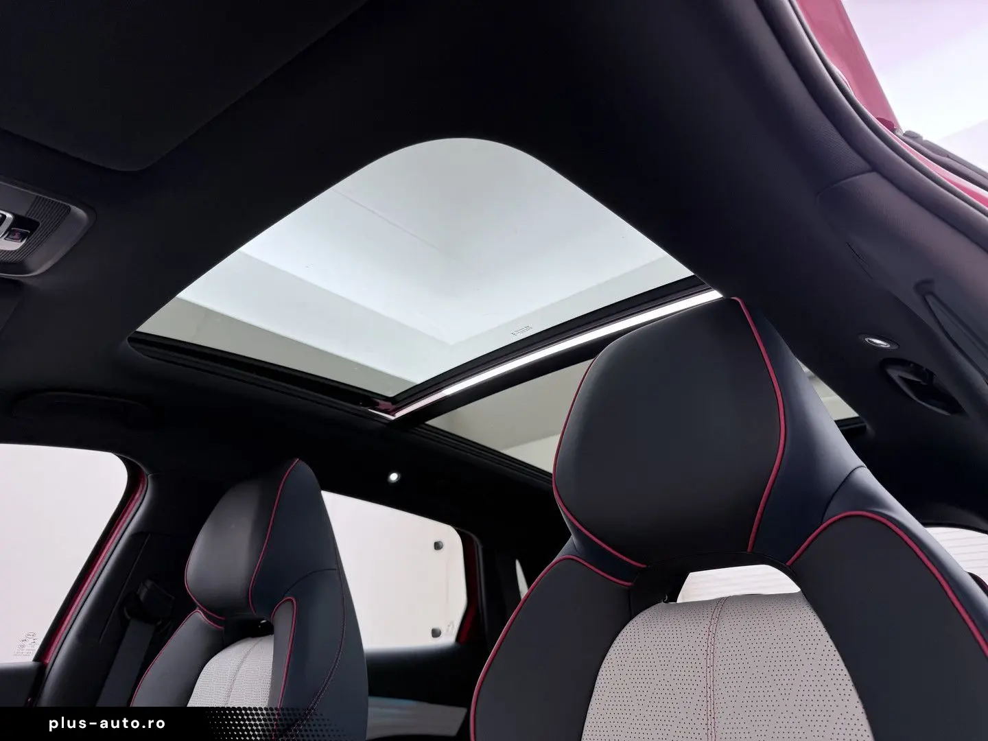 ATTO 3 62kWh Design SOH 98% panorama dach Leer E