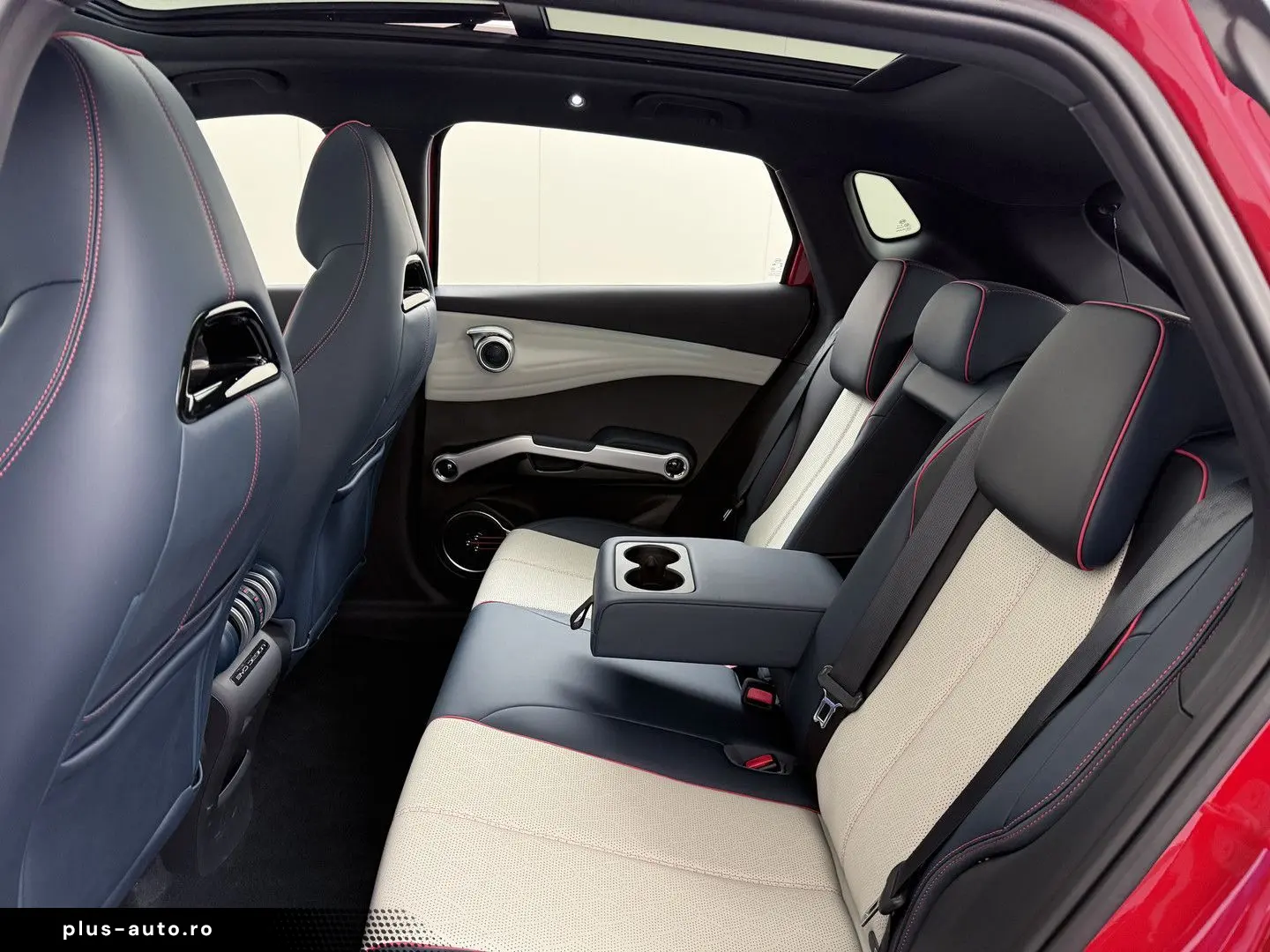 ATTO 3 62kWh Design SOH 98% panorama dach Leer E