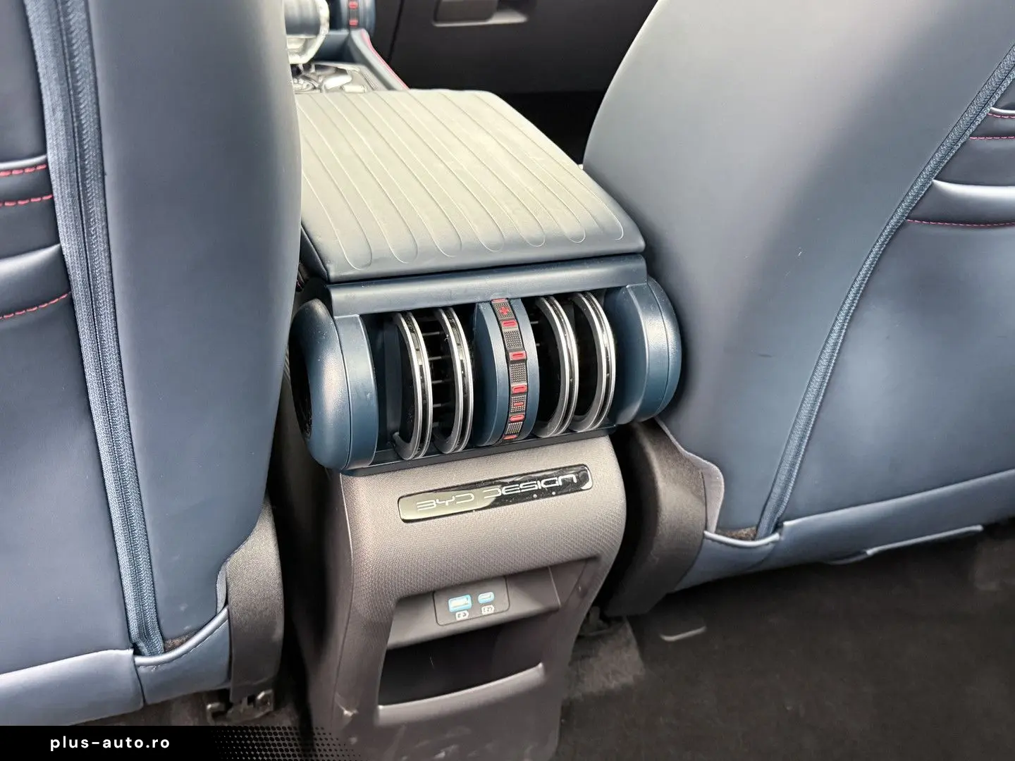 ATTO 3 62kWh Design SOH 98% panorama dach Leer E