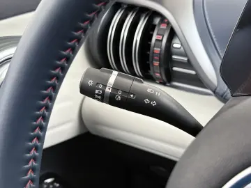 ATTO 3 62kWh Design SOH 98% panorama dach Leer E