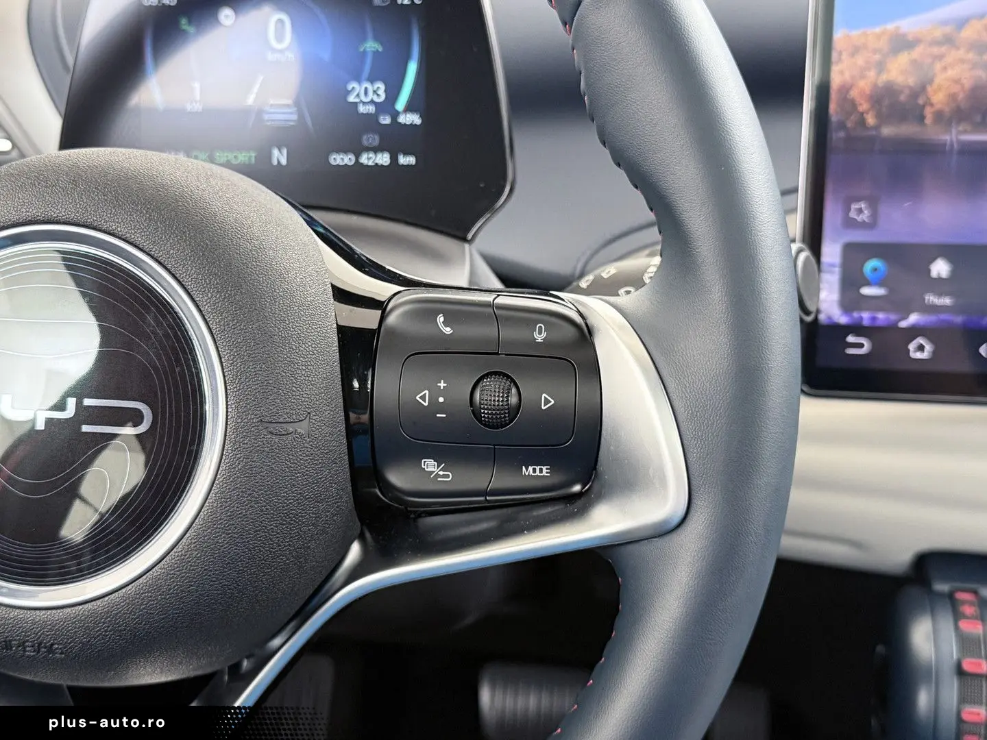 ATTO 3 62kWh Design SOH 98% panorama dach Leer E