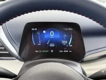 ATTO 3 62kWh Design SOH 98% panorama dach Leer E