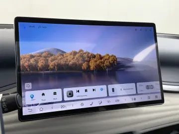 ATTO 3 62kWh Design SOH 98% panorama dach Leer E