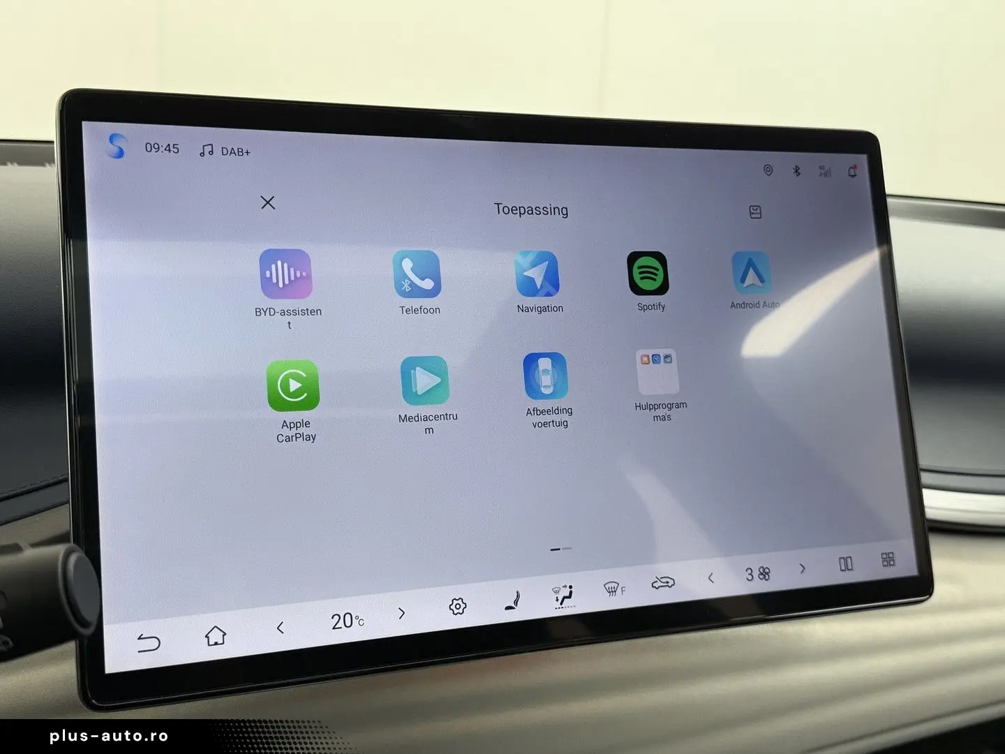 ATTO 3 62kWh Design SOH 98% panorama dach Leer E