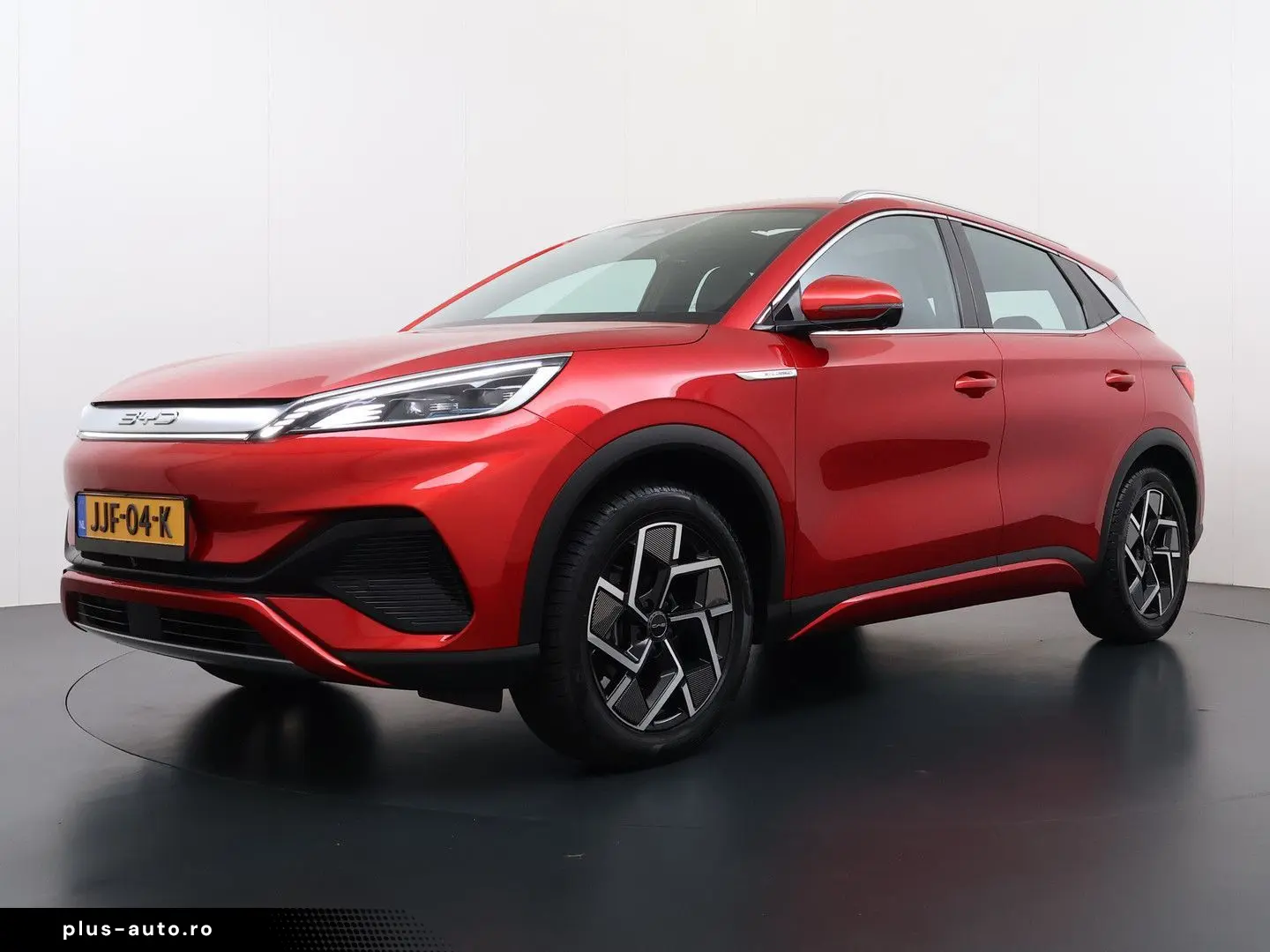 ATTO 3 62kWh Design SOH 98% panorama dach Leer E