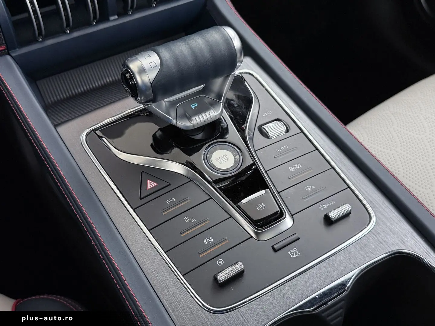 ATTO 3 62kWh Design SOH 98% panorama dach Leer E