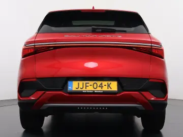 ATTO 3 62kWh Design SOH 98% panorama dach Leer E