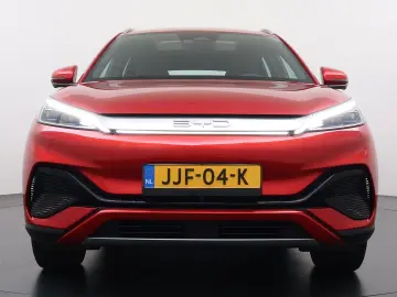 ATTO 3 62kWh Design SOH 98% panorama dach Leer E