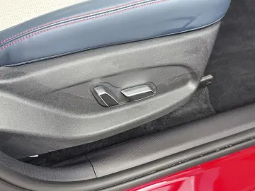 ATTO 3 62kWh Design SOH 98% panorama dach Leer E