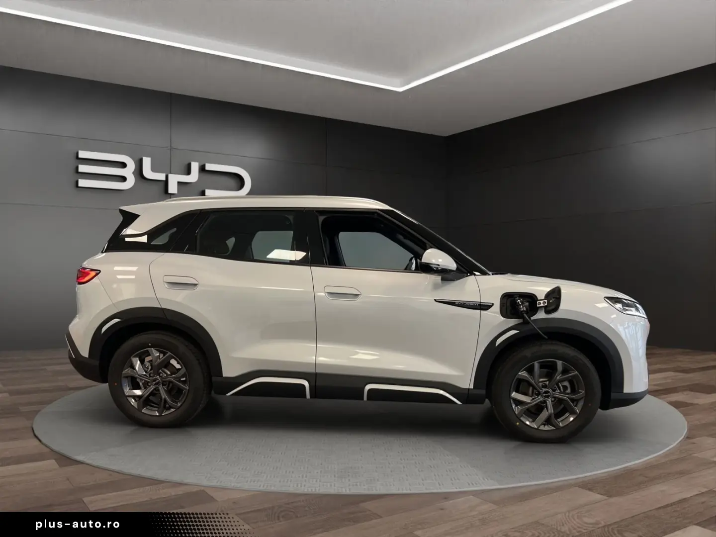 Atto 2 Boost LED Navi Pano ACC Kamera DAB APP