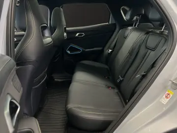 Atto 2 Boost LED Navi Pano ACC Kamera DAB APP