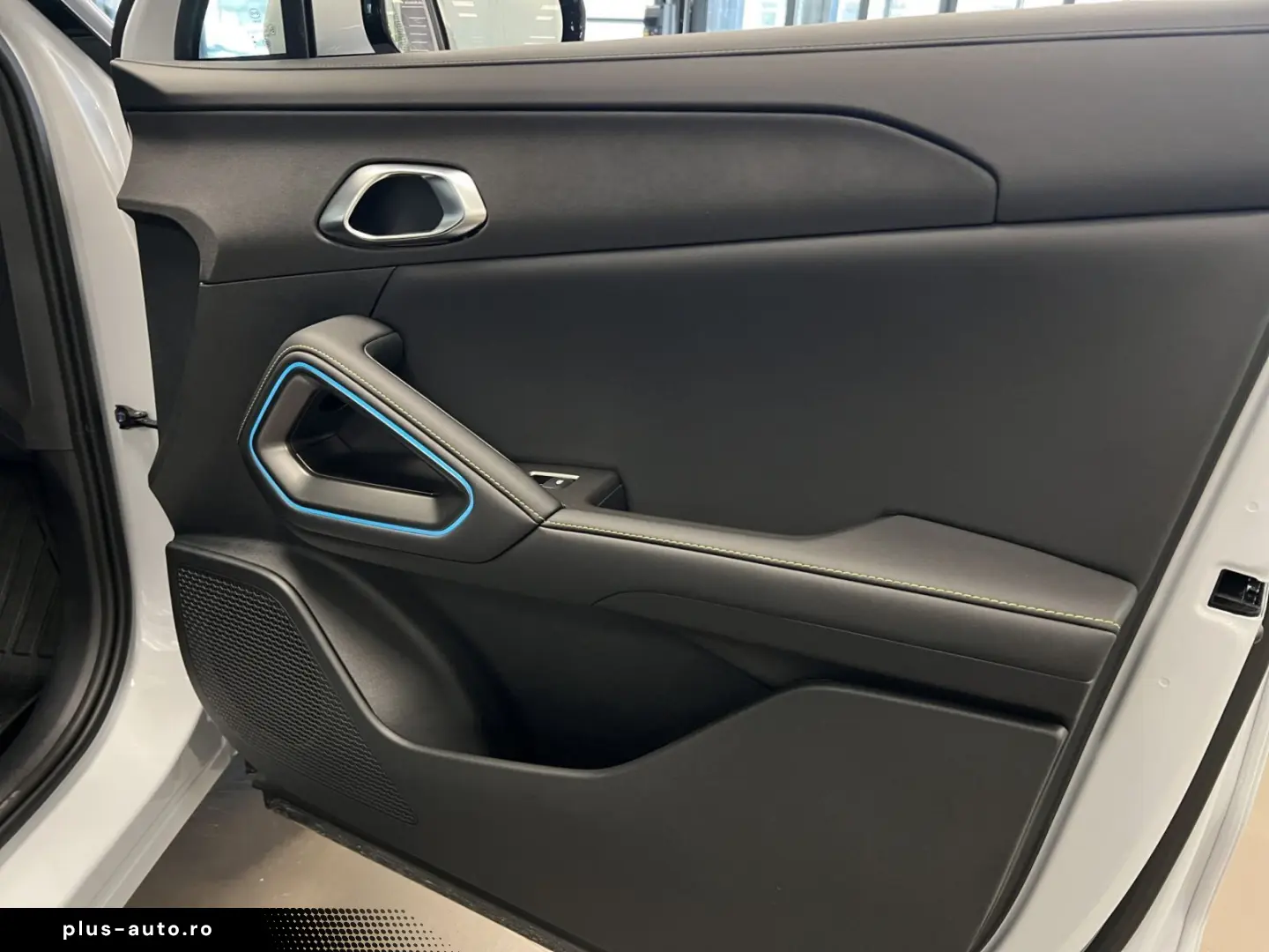 Atto 2 Boost LED Navi Pano ACC Kamera DAB APP