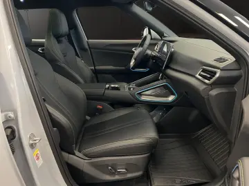 Atto 2 Boost LED Navi Pano ACC Kamera DAB APP