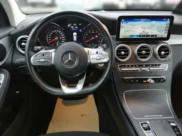 GLC 300 e 4M AMG Ambi 360  AHK Distr Memory MBUX