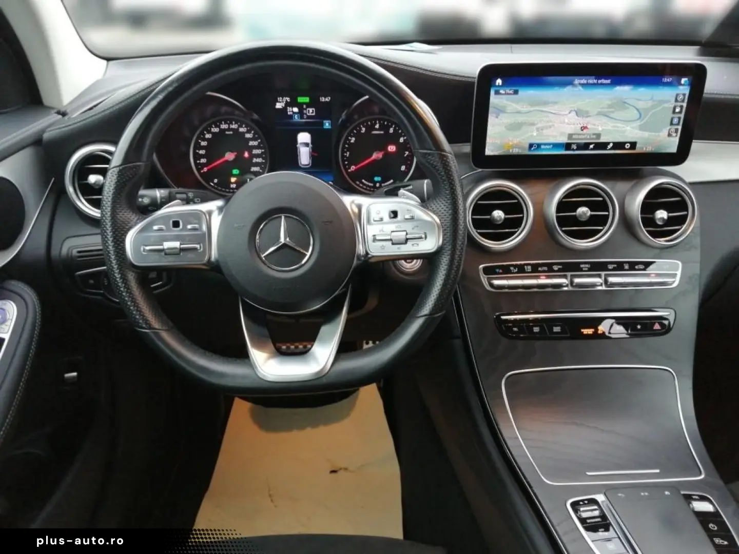 GLC 300 e 4M AMG Ambi 360  AHK Distr Memory MBUX