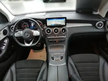 GLC 300 e 4M AMG Ambi 360  AHK Distr Memory MBUX