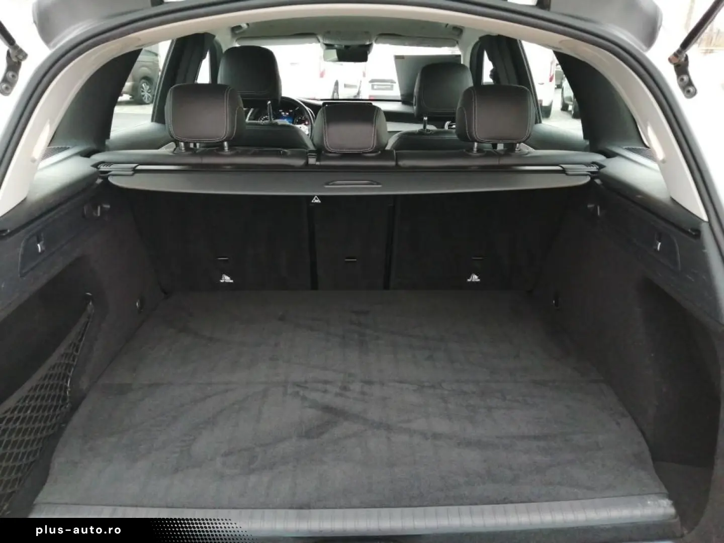 GLC 300 e 4M AMG Ambi 360  AHK Distr Memory MBUX