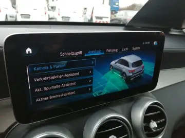 GLC 300 e 4M AMG Ambi 360  AHK Distr Memory MBUX