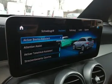 GLC 300 e 4M AMG Ambi 360  AHK Distr Memory MBUX