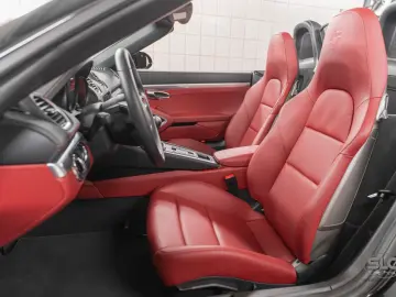 Boxster 718 Manual 20  Turbo PDLS New Condition