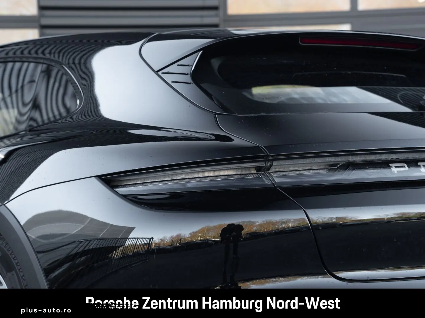 Taycan 4 Cross Turismo Panorama Burmester