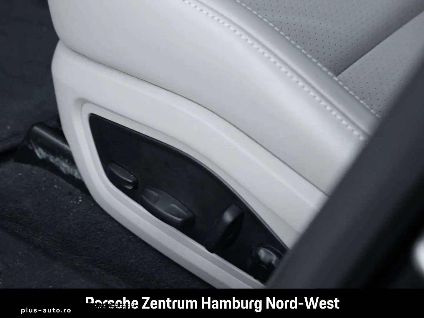 Taycan 4 Cross Turismo Panorama Burmester