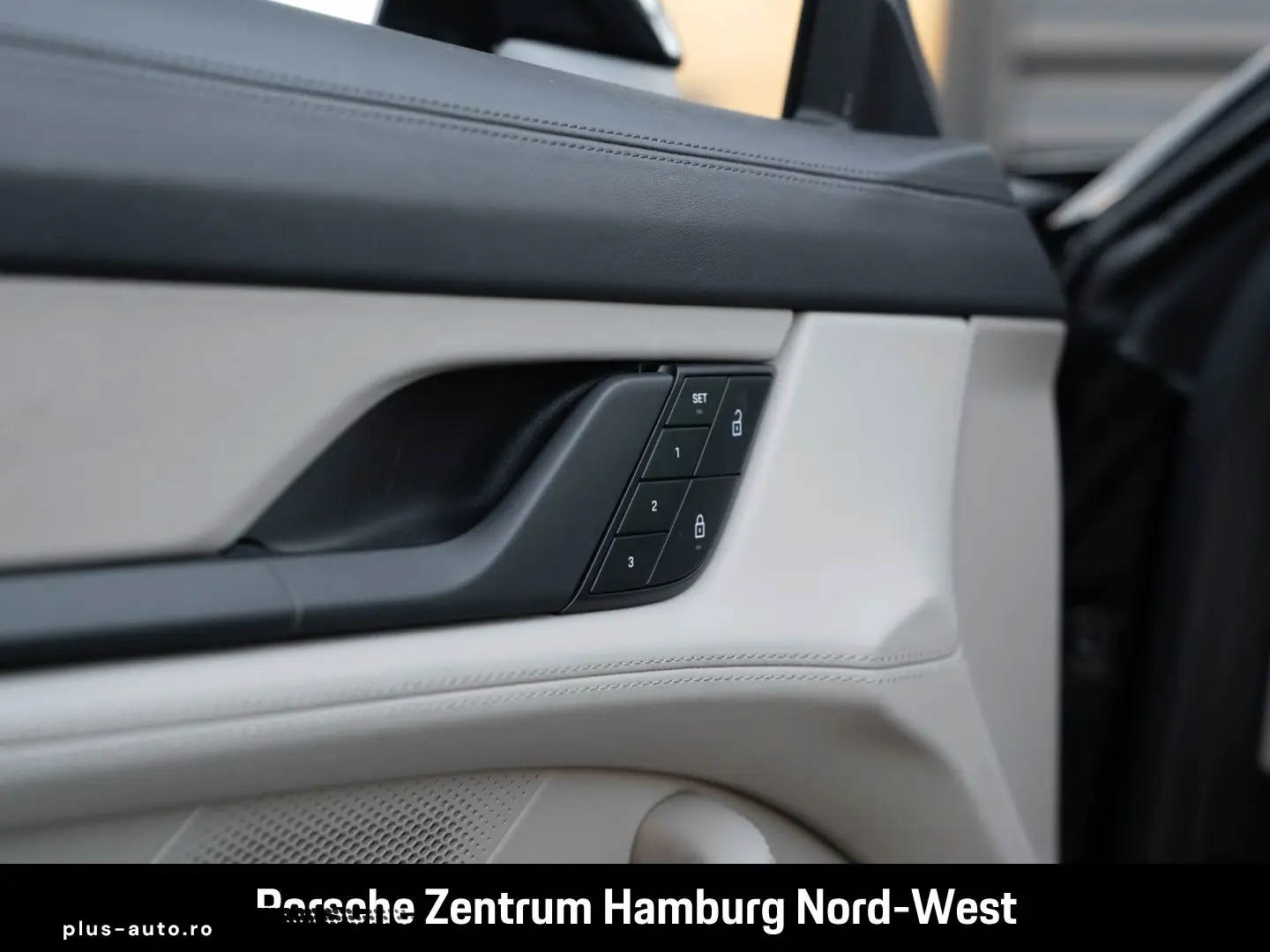 Taycan 4 Cross Turismo Panorama Burmester