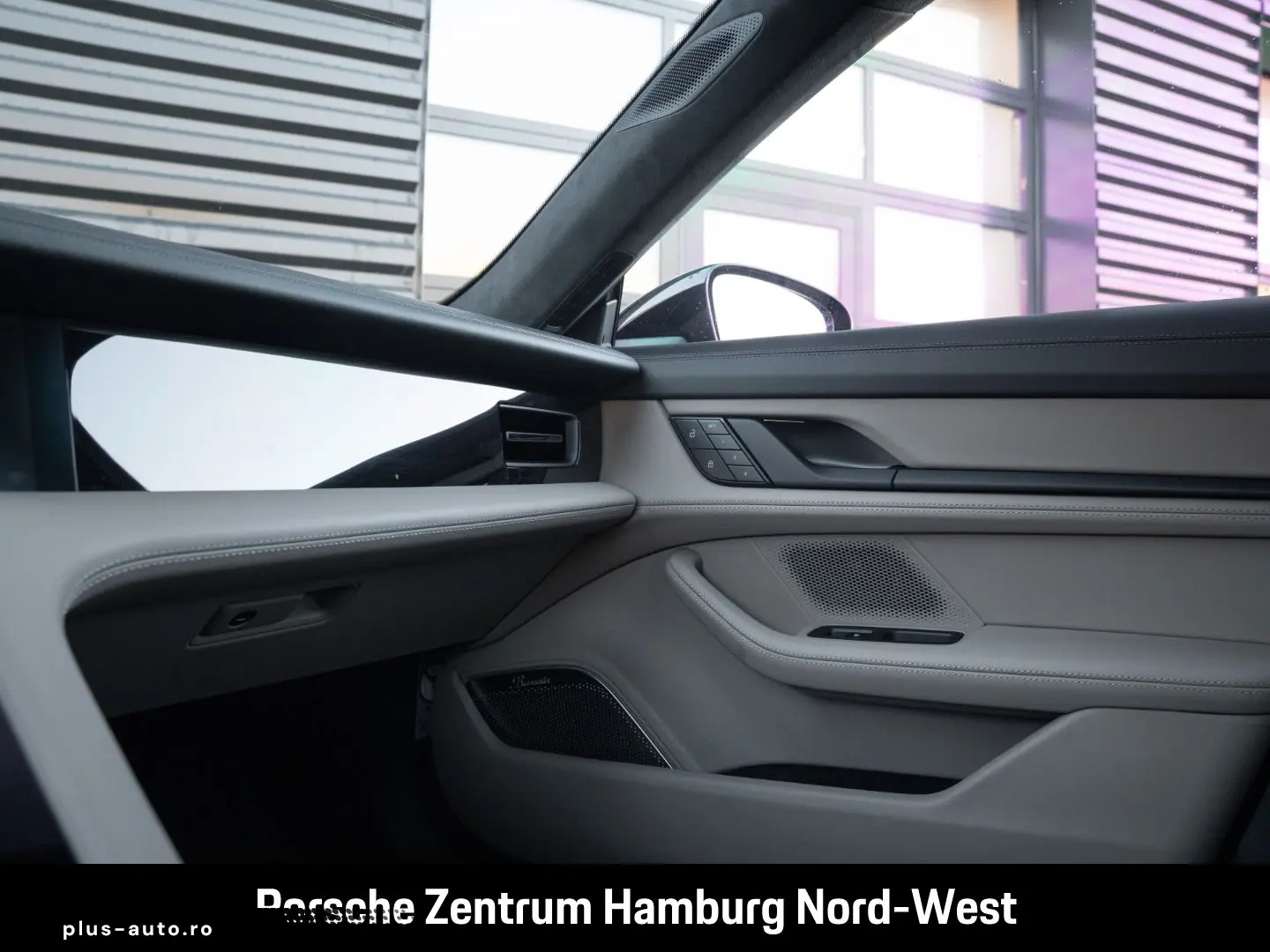 Taycan 4 Cross Turismo Panorama Burmester