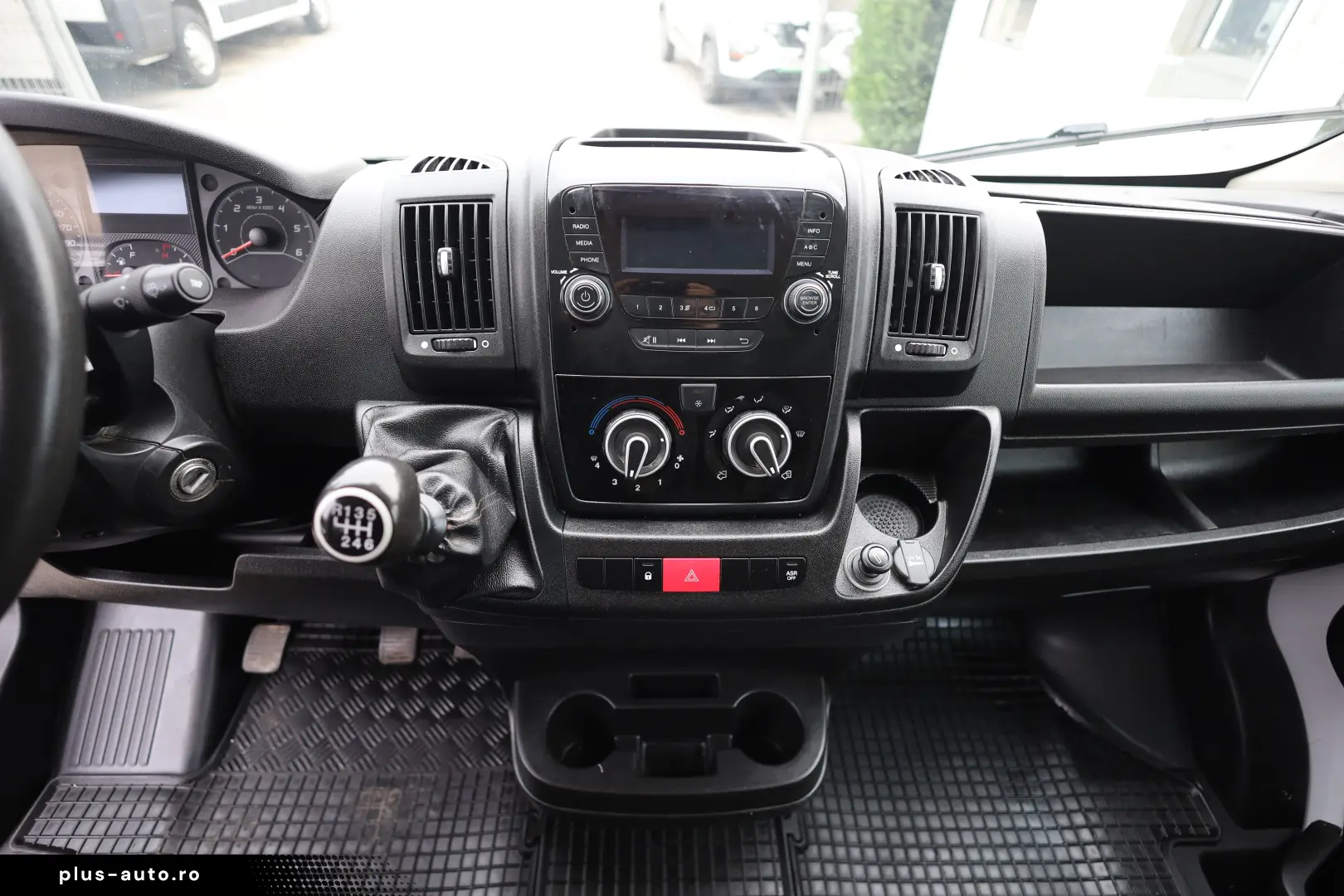 Fiat Ducato DOKA 7 locuri 2.3D 120CP