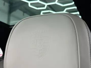 Cayenne  BOSE PANO ACC MEMORY