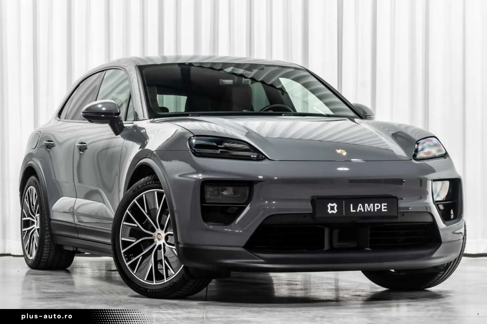 Macan 4 Electric Slate Grey Neo   Chalk Volleder