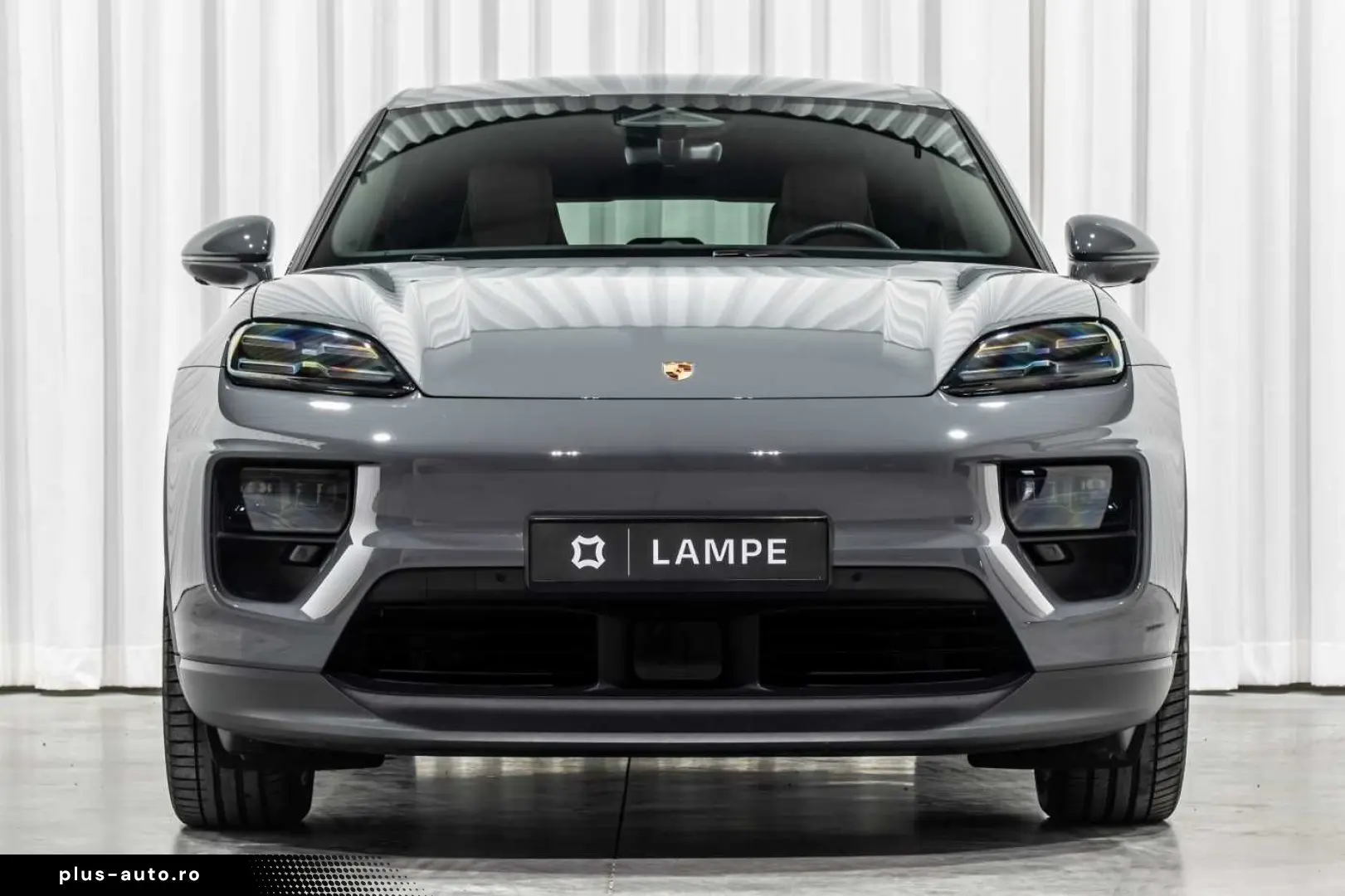 Macan 4 Electric Slate Grey Neo   Chalk Volleder