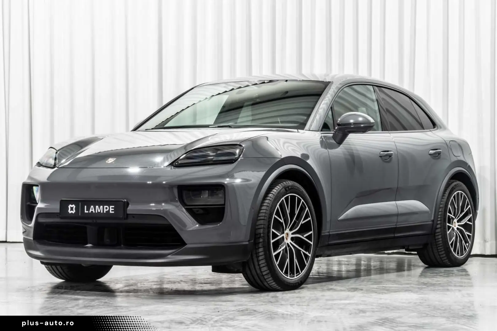 Macan 4 Electric Slate Grey Neo   Chalk Volleder