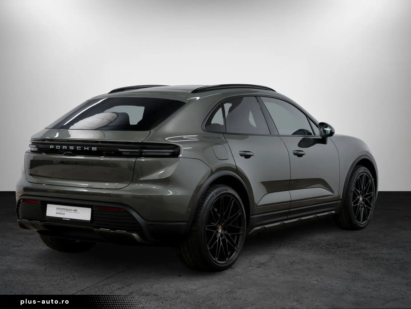 Macan Electric 4