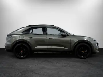 Macan Electric 4