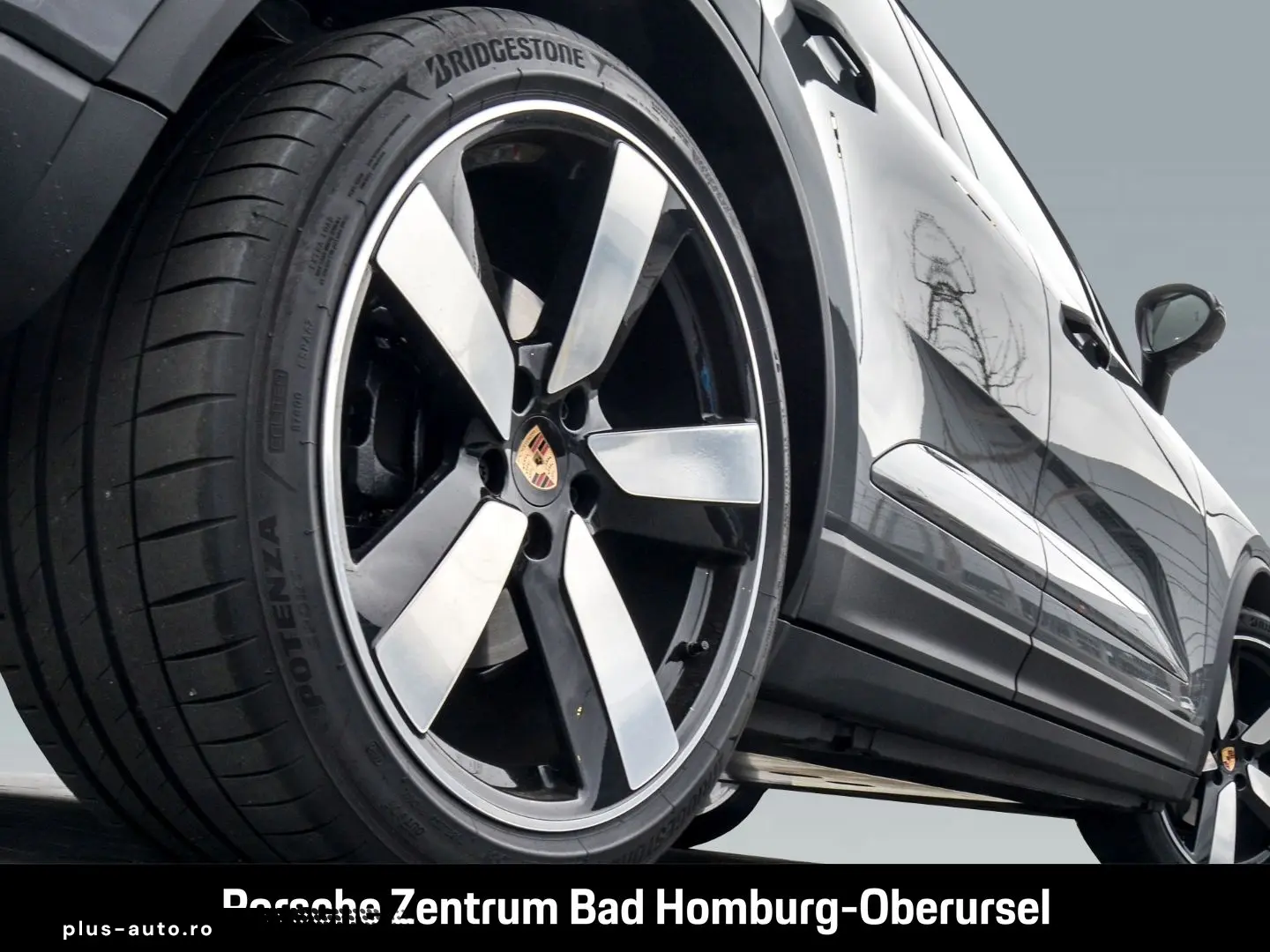 Macan 4 Burmester Panorama InnoDrive LED-Matrix