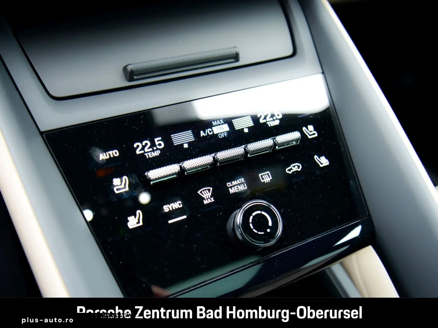 Macan 4 Burmester Panorama InnoDrive LED-Matrix