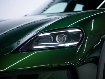 Taycan 4 Cross Turismo