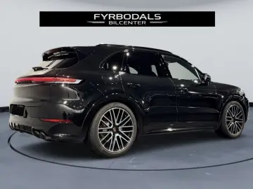 Cayenne E-Hybrid 470hp Pano HUD