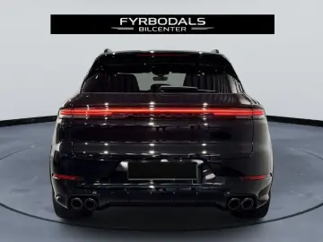 Cayenne E-Hybrid 470hp Pano HUD