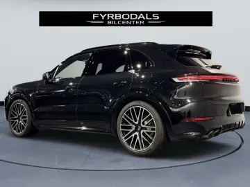 Cayenne E-Hybrid 470hp Pano HUD