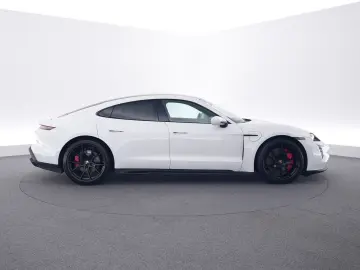 Taycan GTS