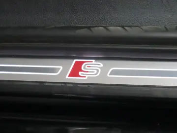 A4 Lim. 40 TFSI Quattro S Line LED NAVI KEYLESS
