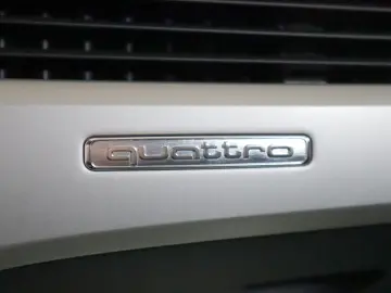 A4 Lim. 40 TFSI Quattro S Line LED NAVI KEYLESS