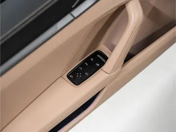 992 Carrera 4S Cabriolet Sport Chrono InnoDrive