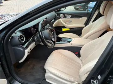 E 300 e AMG Line 4Matic (EURO 6d)
