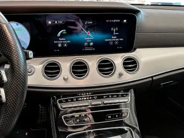 E 300 e AMGLi NIGHT LED DISTR 360 MEMORY PRESAFE