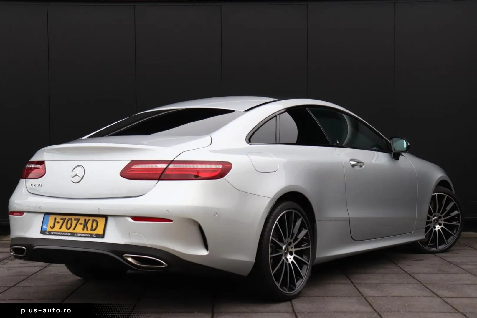 E 200 Coupé Premium Plus   AMG-LINE   WIDESCREEN