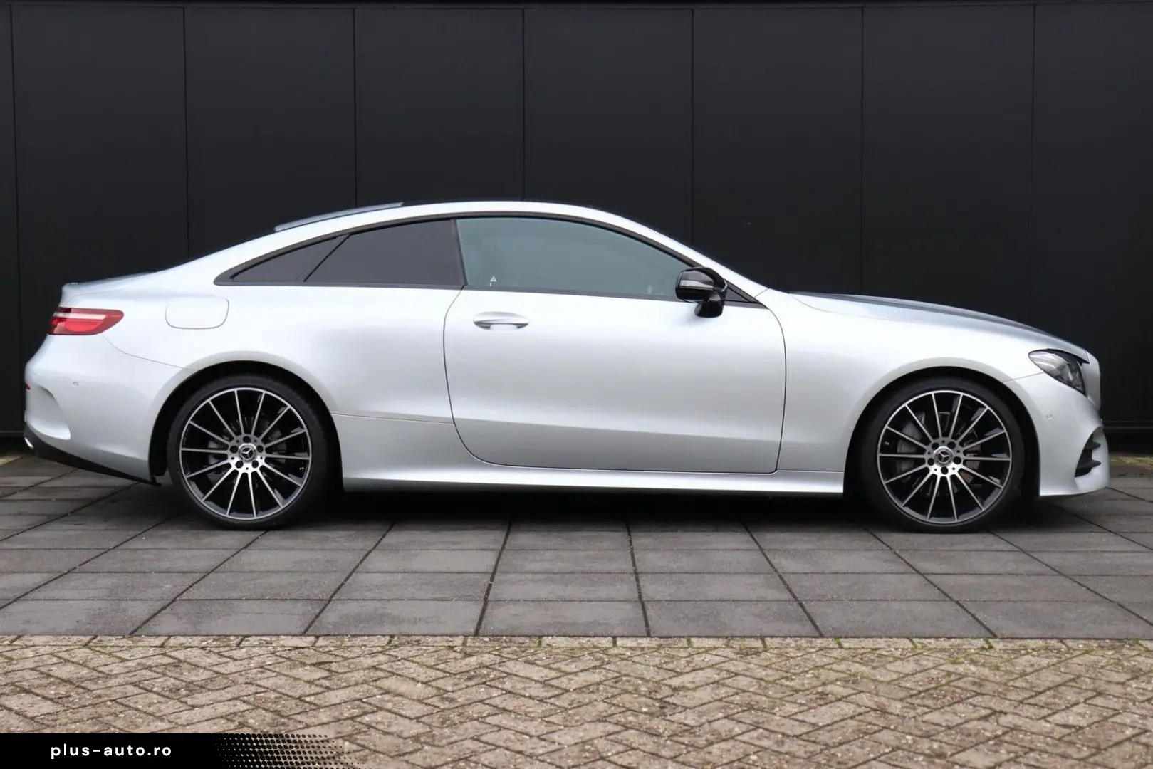 E 200 Coupé Premium Plus   AMG-LINE   WIDESCREEN