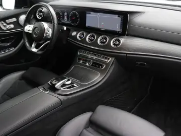 E 200 Coupé Premium Plus   AMG-LINE   WIDESCREEN